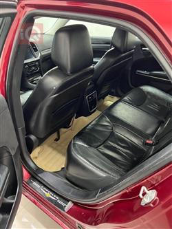 کرایسلەر 300